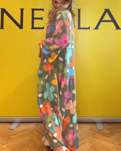 Carregar imagem no visualizador da galeria, Vestido casual colorido com estampa floral manga sino
