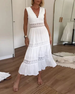 Vestido branco com renda decote em V